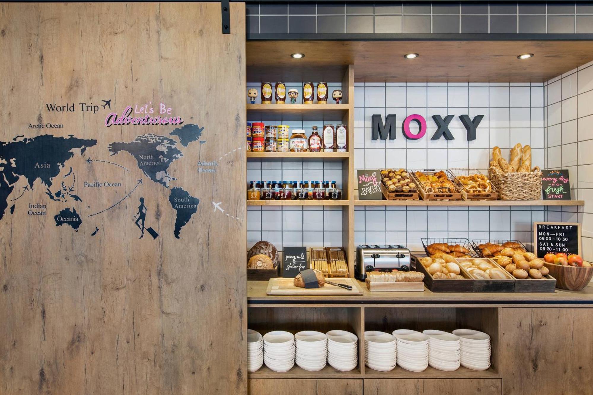 Moxy Frankfurt Airport Kelsterbach Hotel Exterior photo