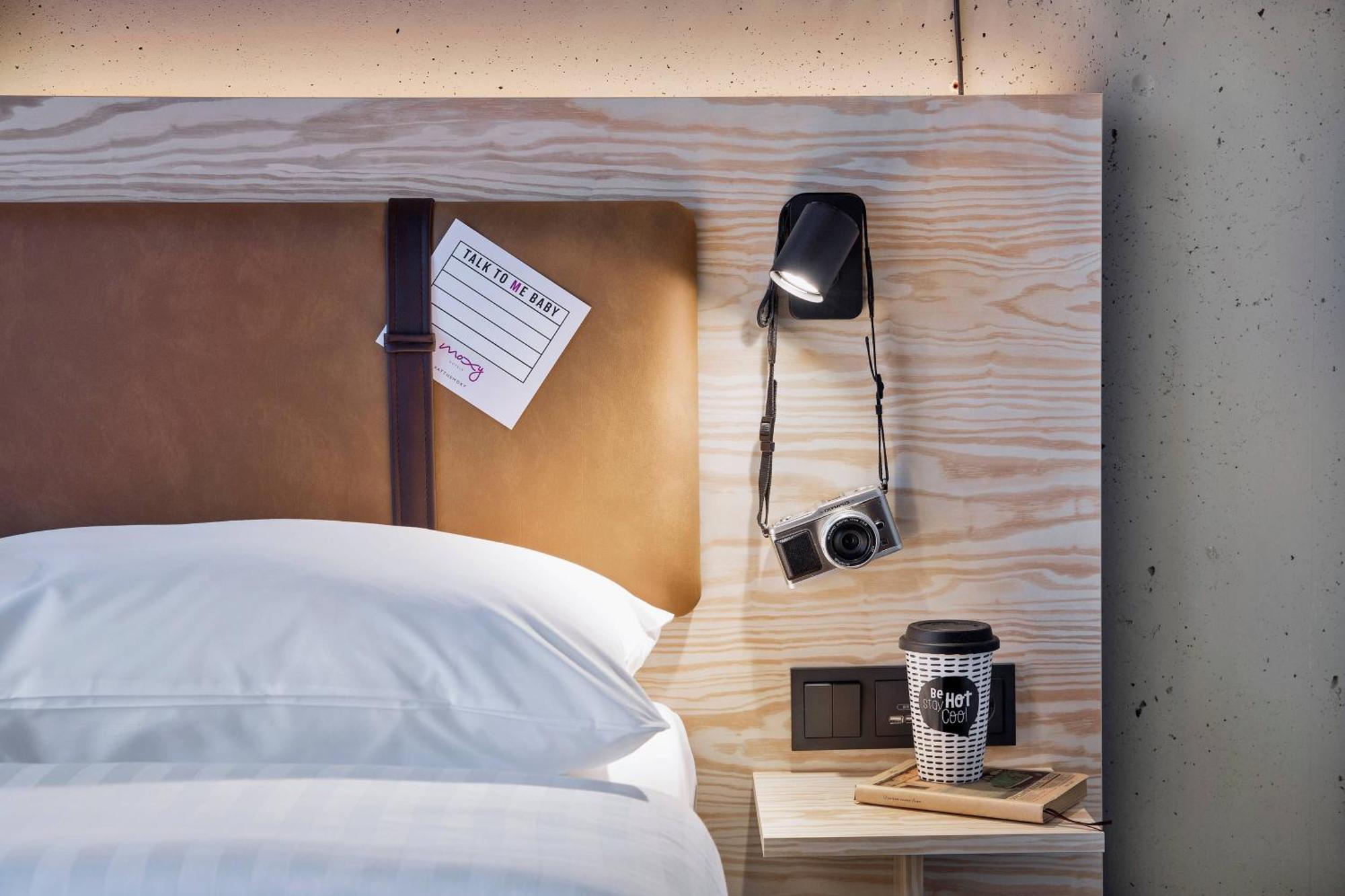 Moxy Frankfurt Airport Kelsterbach Hotel Exterior photo